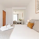 Bright Flat With Balcony & Garage By Hostwise Apartment *