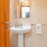 Apartment Bright Flat With Balcony & Garage By Hostwise *