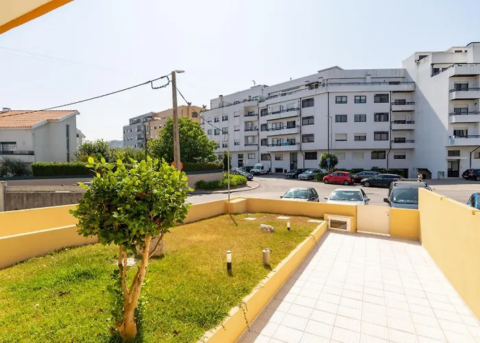 Bright Flat With Balcony & Garage By Hostwise Appartement