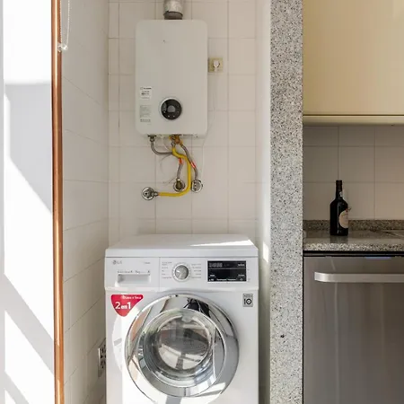 Bright Flat With Balcony & Garage By Hostwise Vila Nova de Gaia