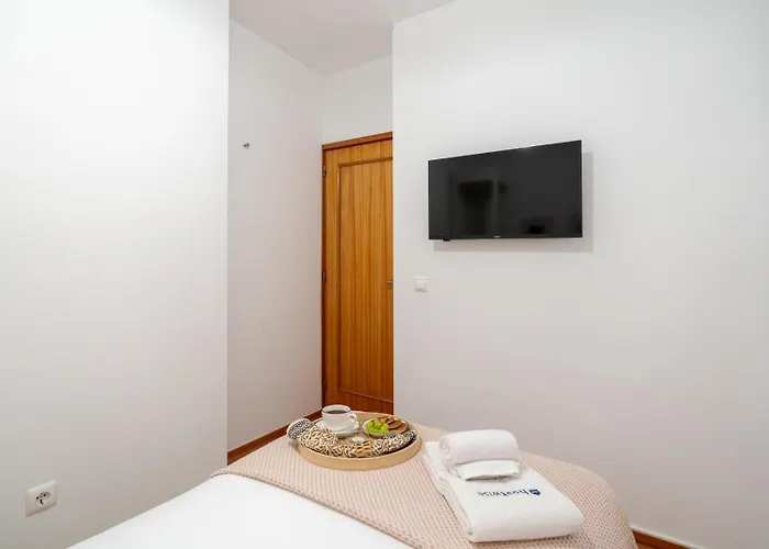 Bright Flat With Balcony & Garage By Hostwise Apartment *