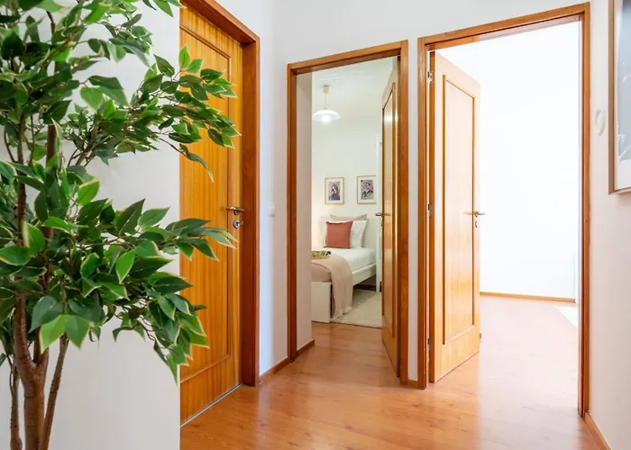 Apartamento Bright Flat With Balcony & Garage By Hostwise Vila Nova de Gaia