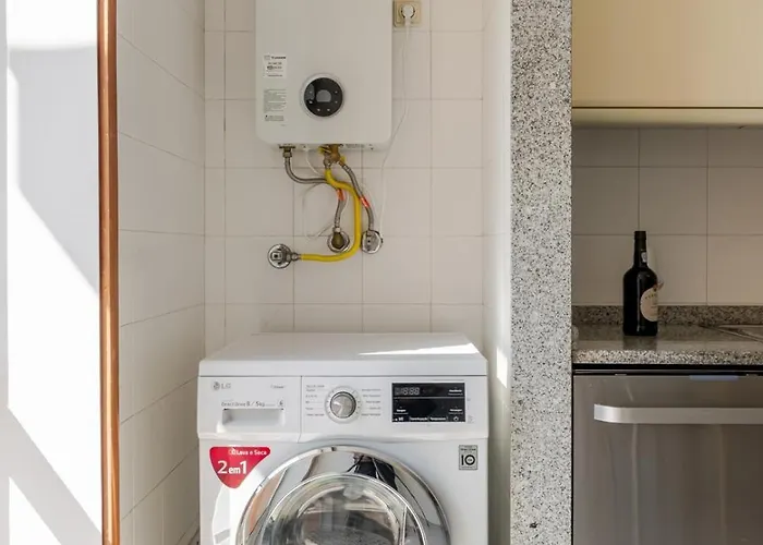 Bright Flat With Balcony & Garage By Hostwise Vila Nova de Gaia