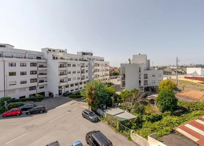 Bright Flat With Balcony & Garage By Hostwise *
