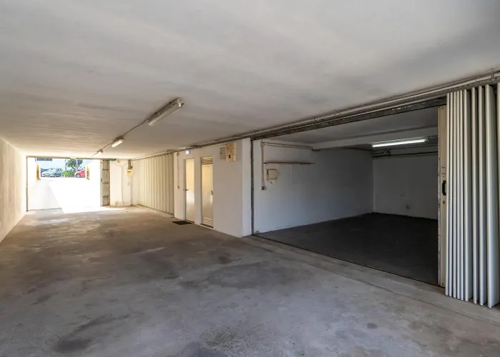 Apartment Bright Flat With Balcony & Garage By Hostwise