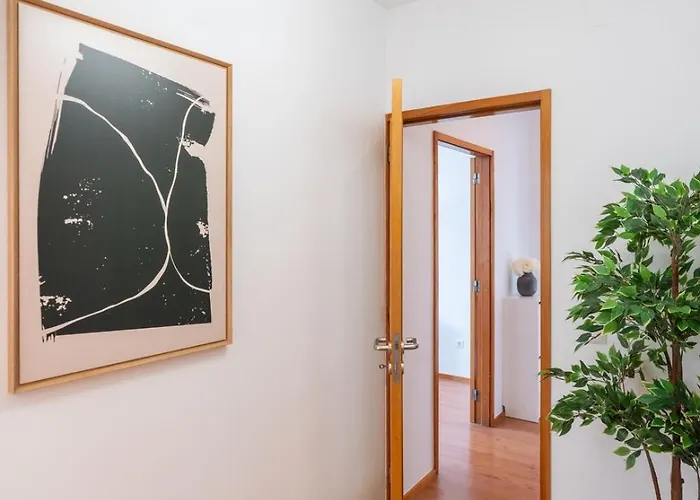 Bright Flat With Balcony & Garage By Hostwise * Vila Nova de Gaia