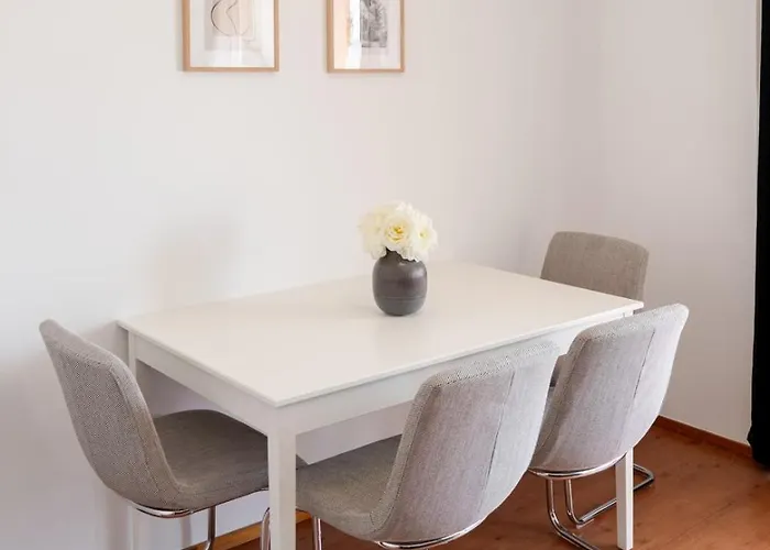 Bright Flat With Balcony & Garage By Hostwise